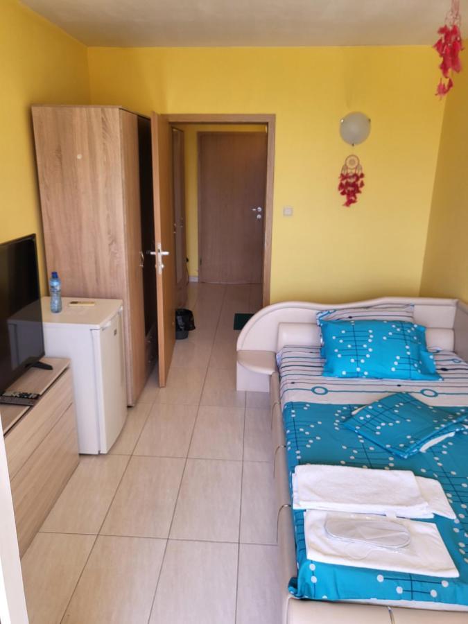 Ferienwohnung Apartamenti Ivaia Warna Exterior foto