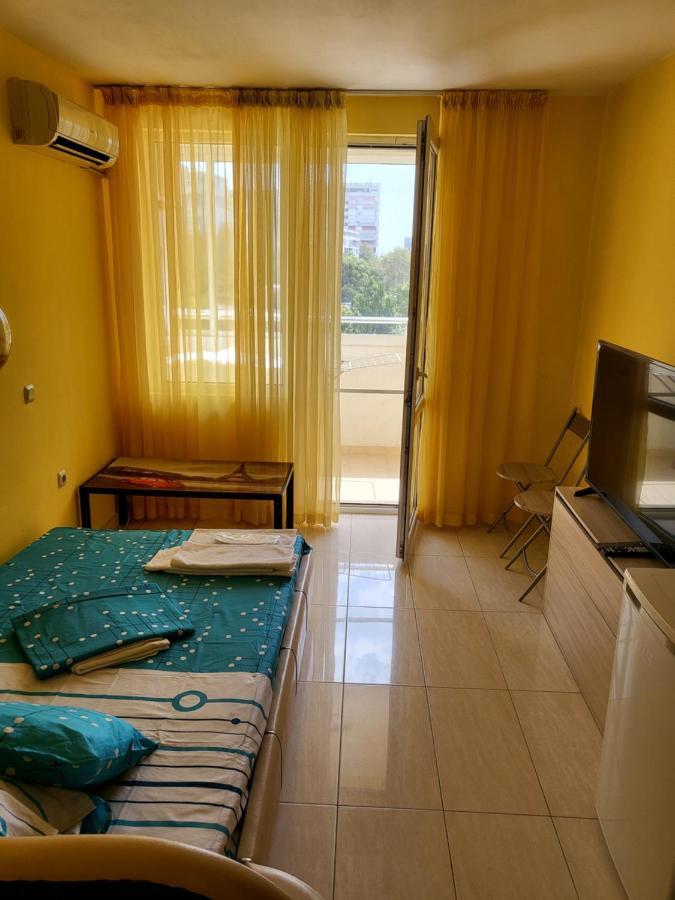 Ferienwohnung Apartamenti Ivaia Warna Exterior foto