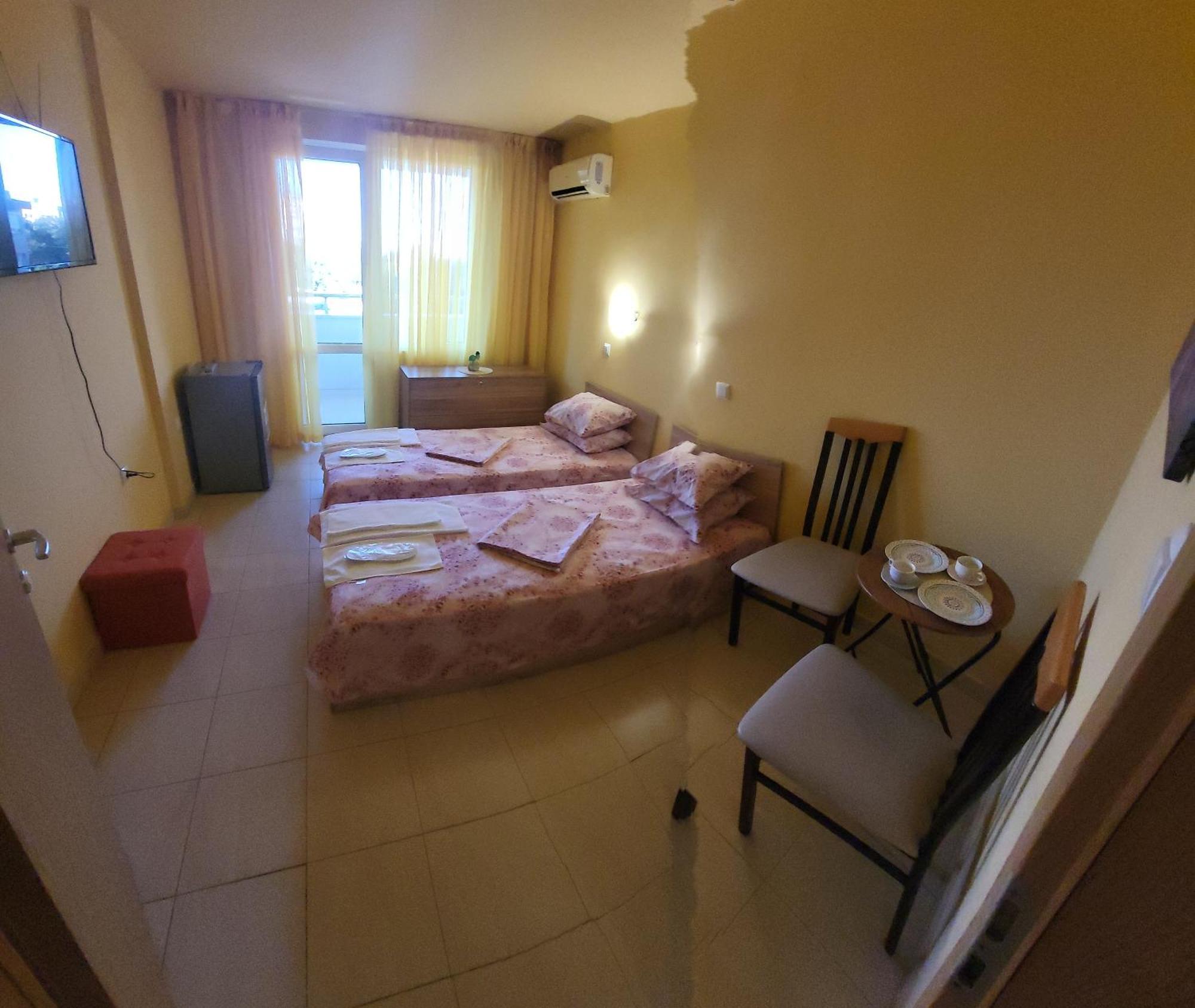 Ferienwohnung Apartamenti Ivaia Warna Exterior foto