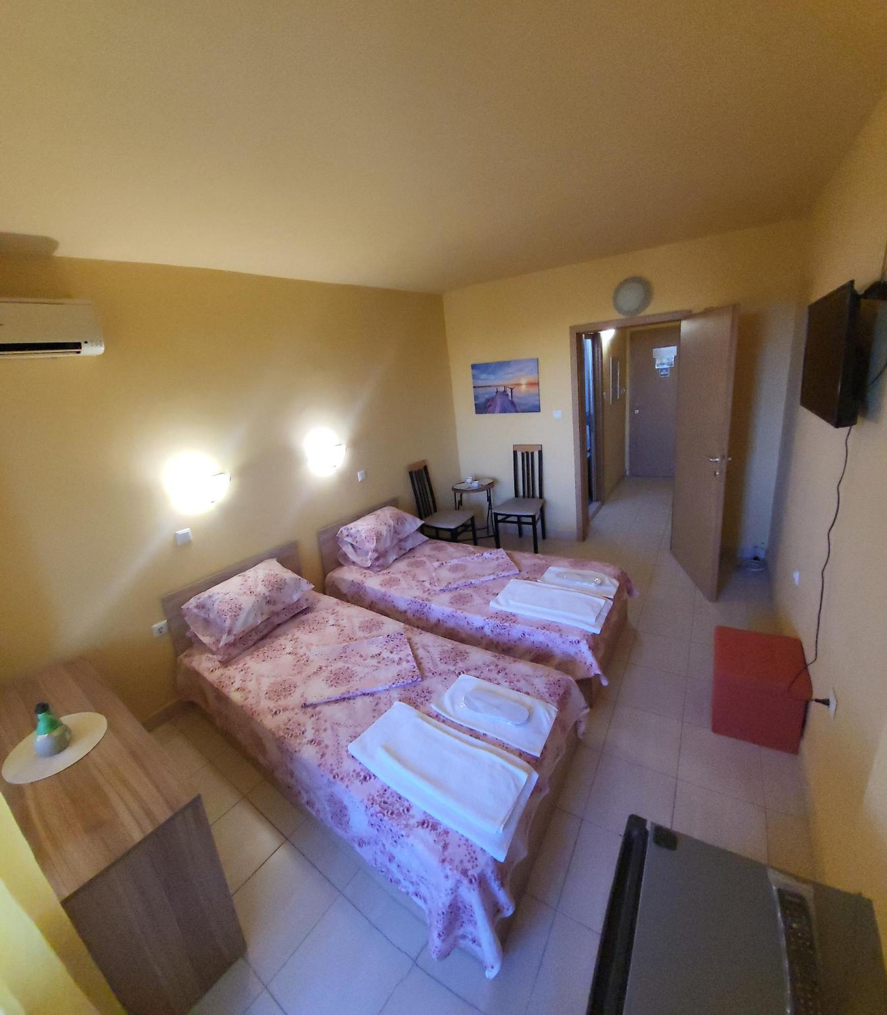 Ferienwohnung Apartamenti Ivaia Warna Exterior foto