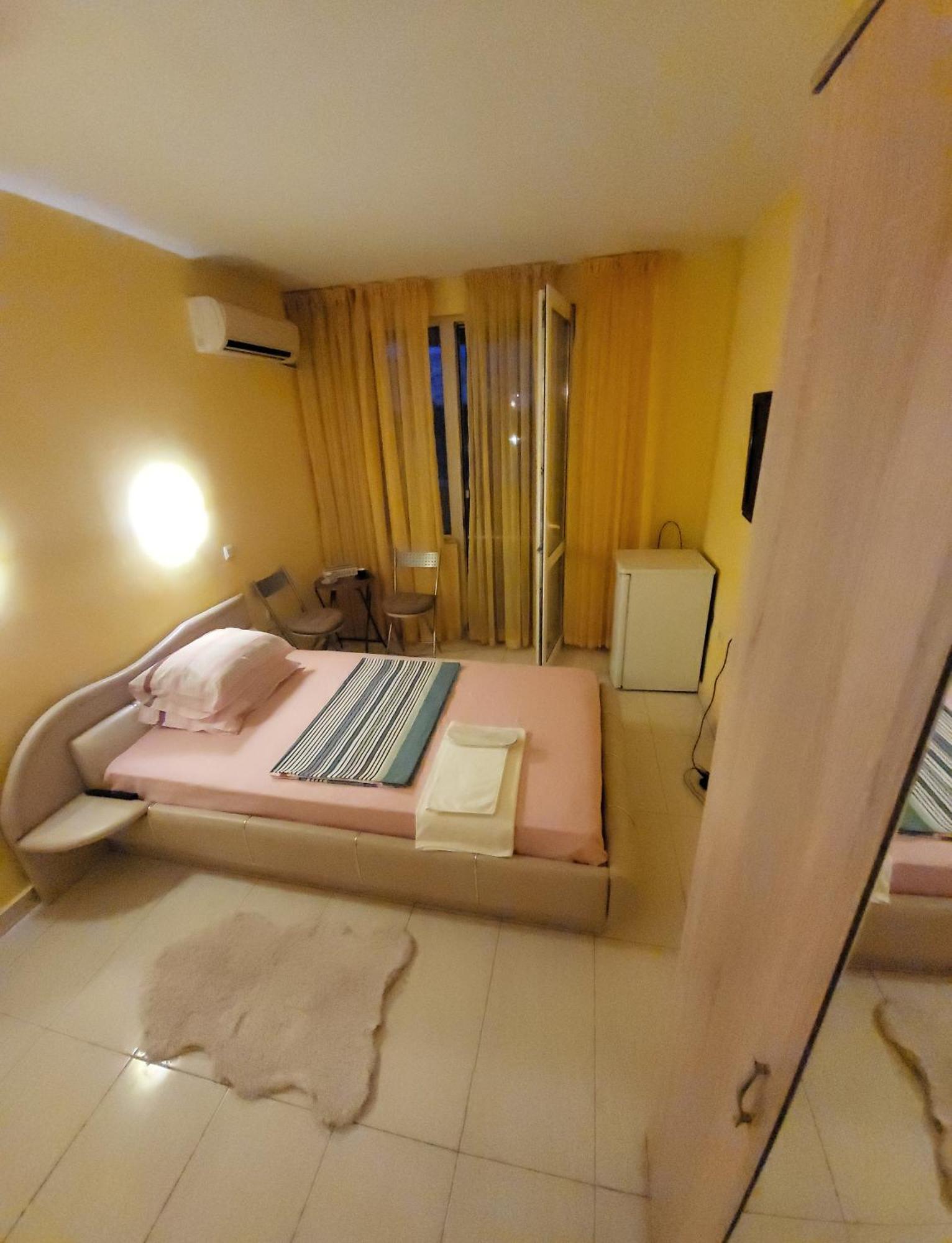 Ferienwohnung Apartamenti Ivaia Warna Exterior foto